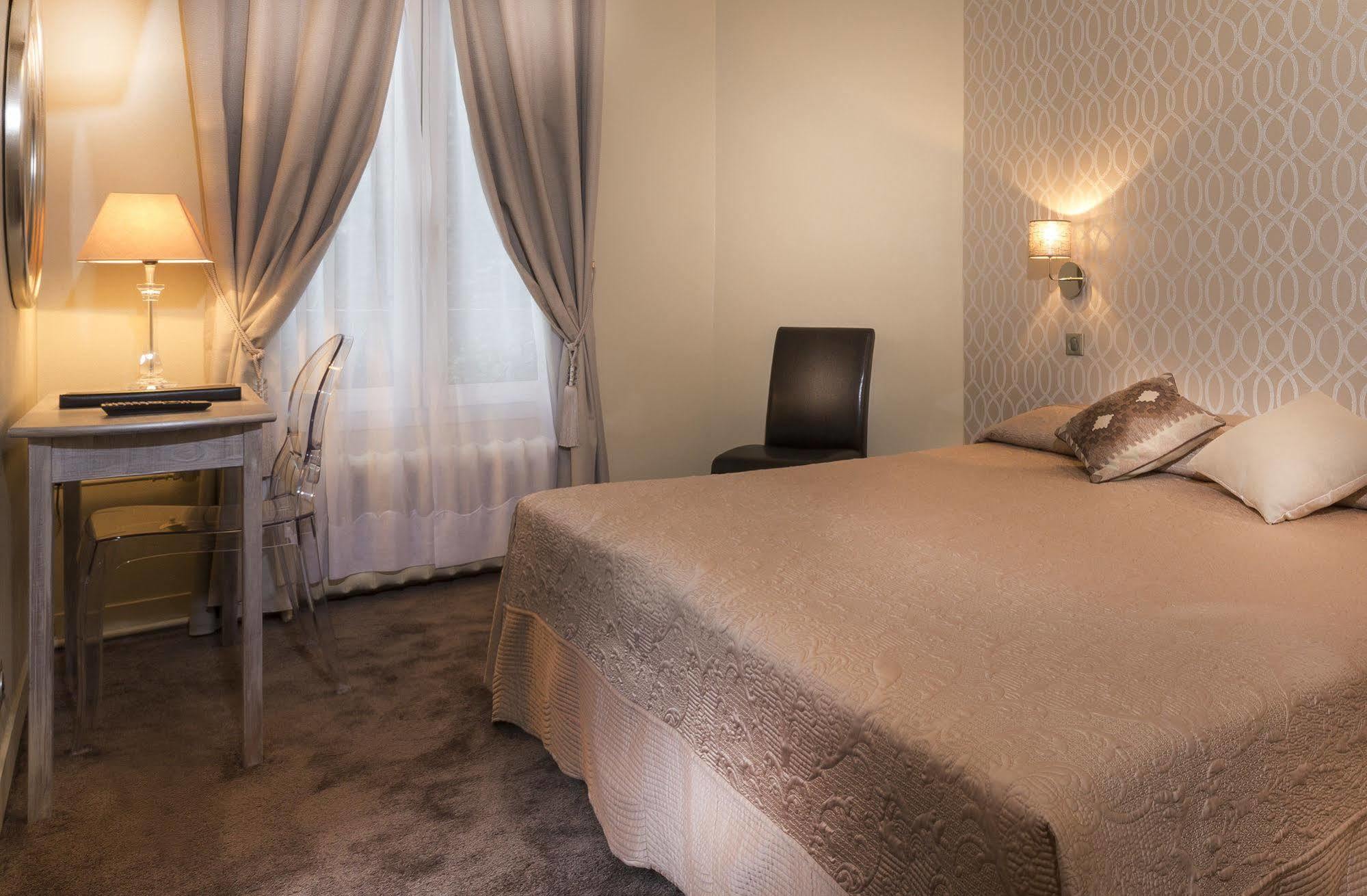 Hotel Donjon Vincennes Kültér fotó